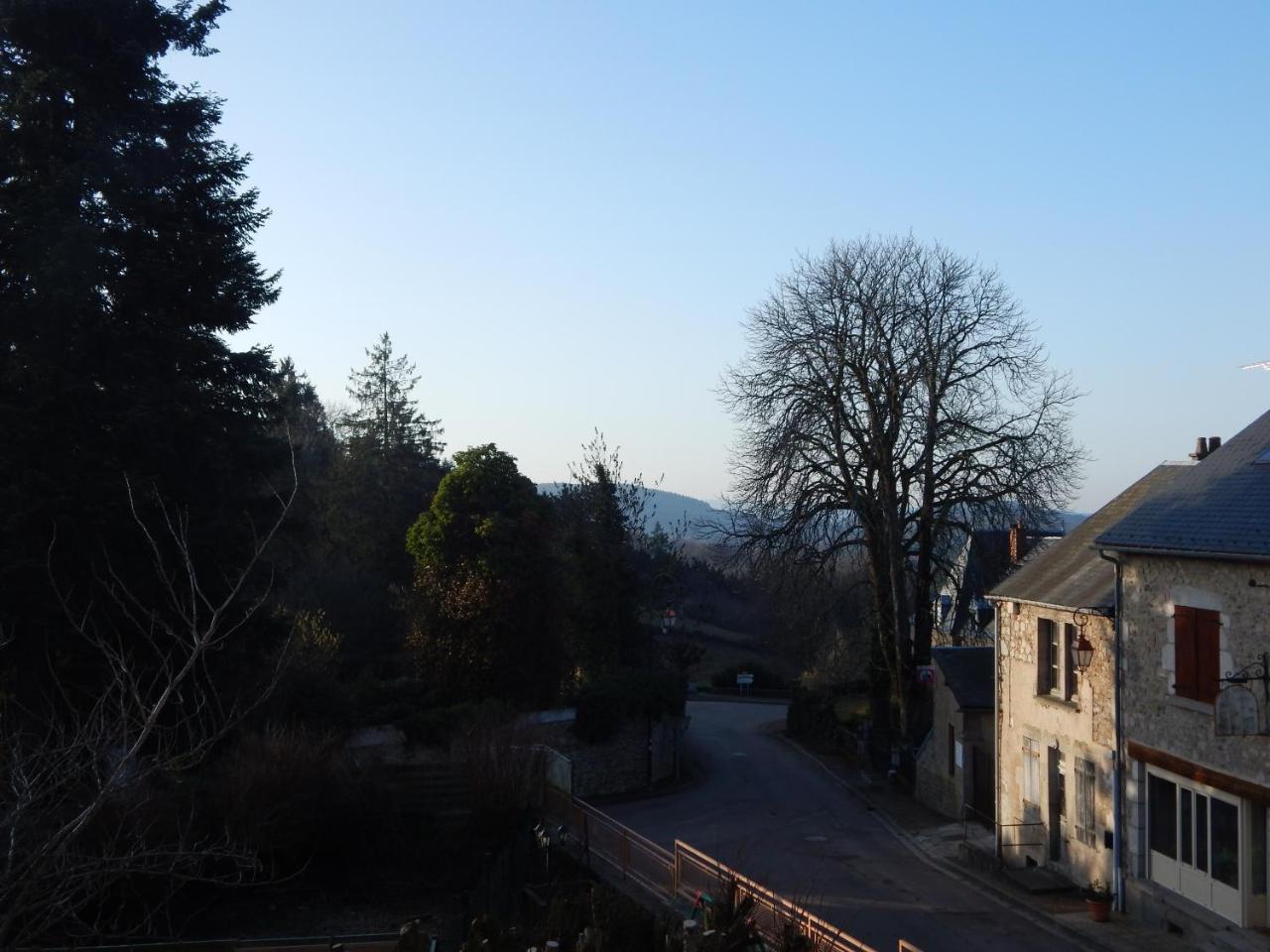 Le Lion D'Or Hotel Ouroux-en-Morvan Exterior photo
